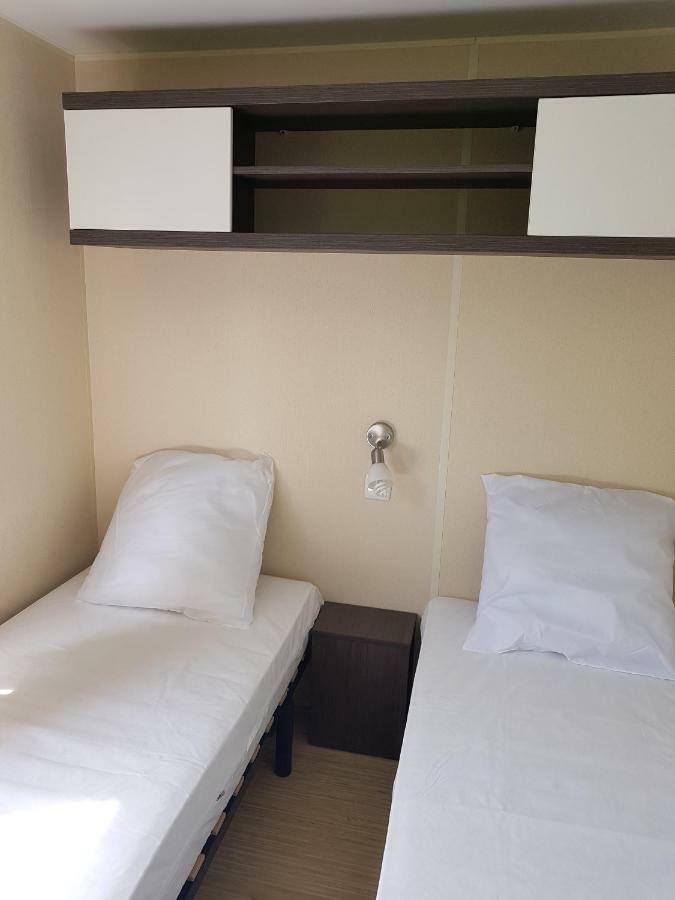 Camping Le Mouliat Hotel Moncrabeau Eksteriør billede