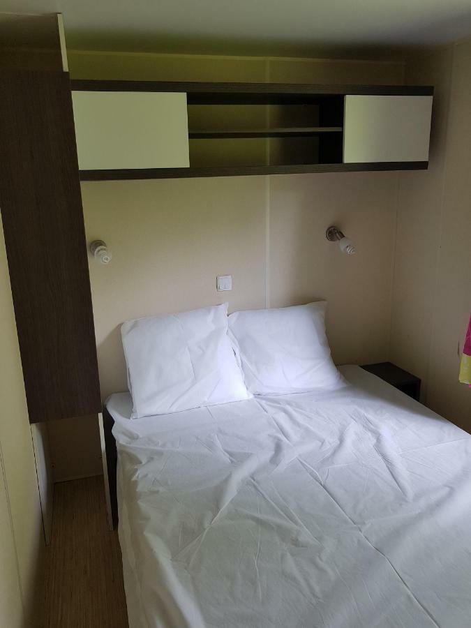 Camping Le Mouliat Hotel Moncrabeau Eksteriør billede