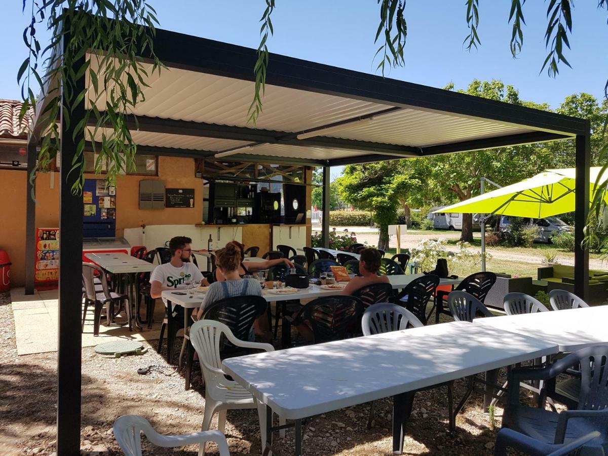 Camping Le Mouliat Hotel Moncrabeau Eksteriør billede